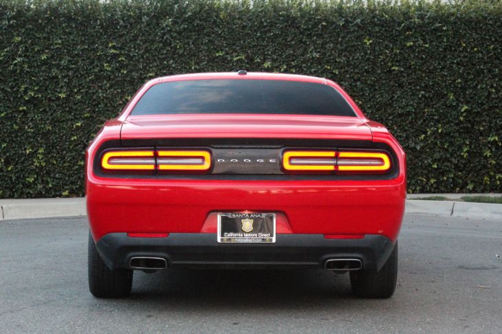 Sold 2015 Dodge Challenger SXT in Santa Ana