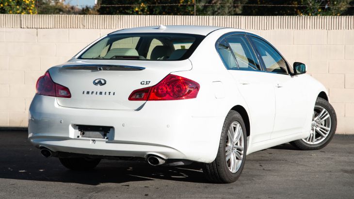 Sold 2013 INFINITI G37 Sedan Journey (Backup Camera + Leather