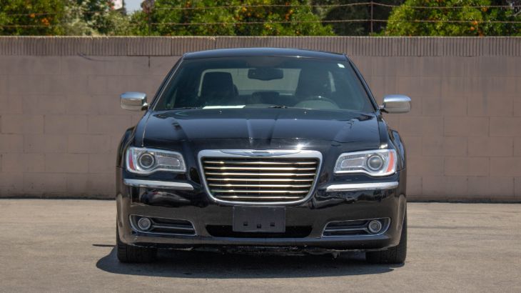Sold 2013 Chrysler 300 300C (w/5.7L V8 HEMI/ Keyless Start) in