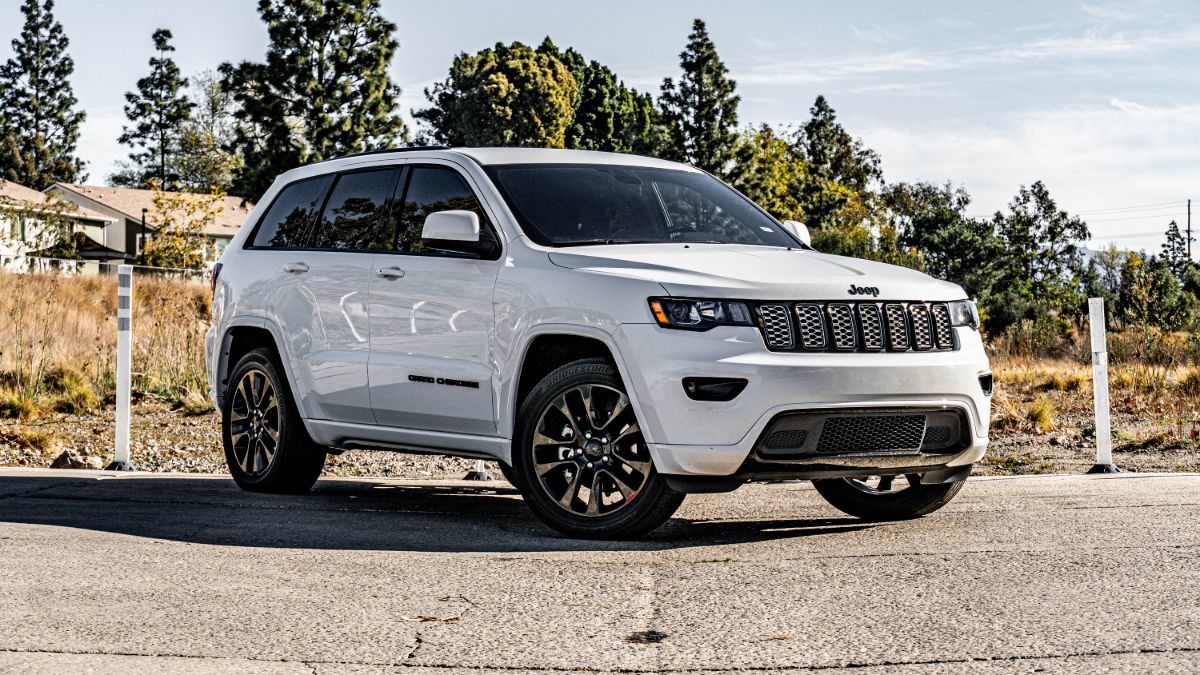 Sold 2018 Jeep Grand Cherokee Altitude in Santa Ana