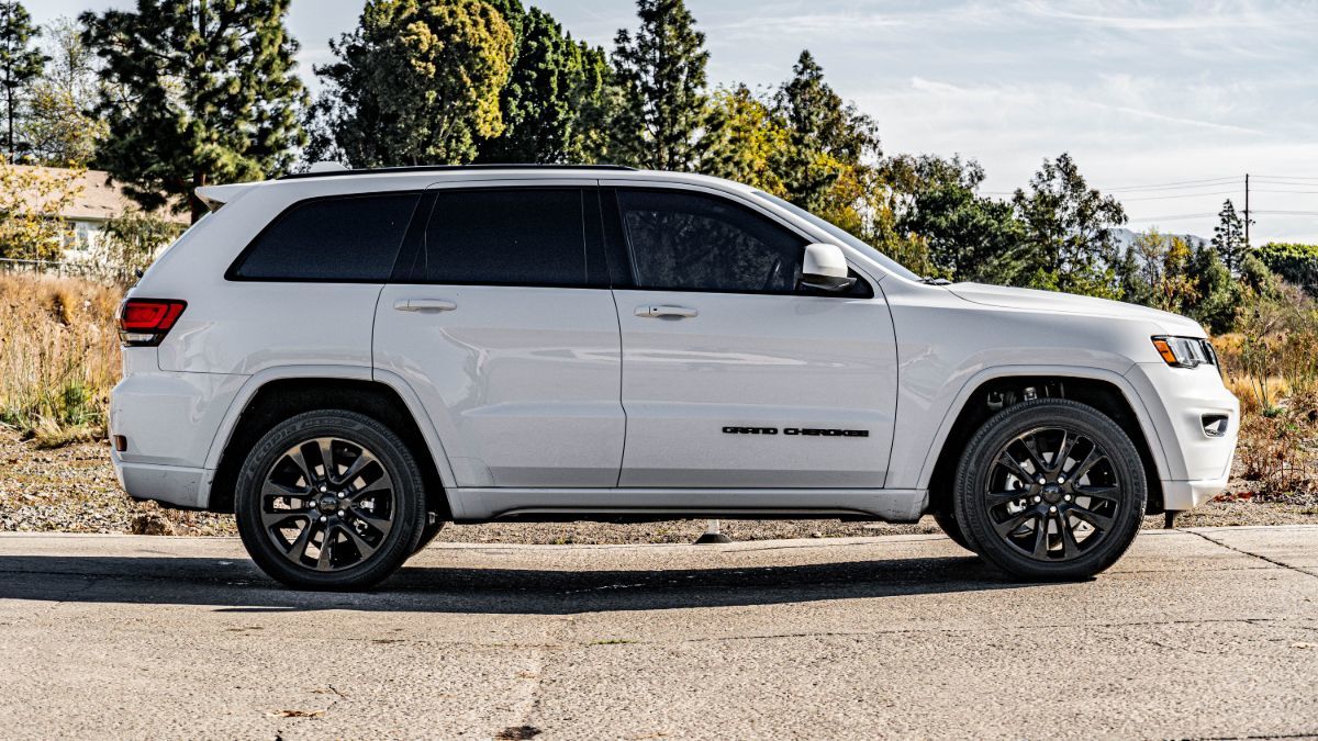 Sold 2018 Jeep Grand Cherokee Altitude in Santa Ana
