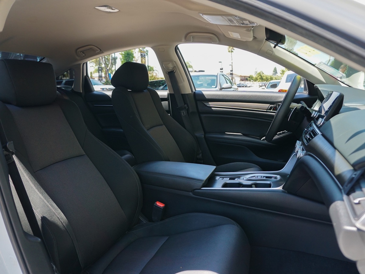 かもメール2019 Sold 2019 Honda Accord Hybrid in Montclair