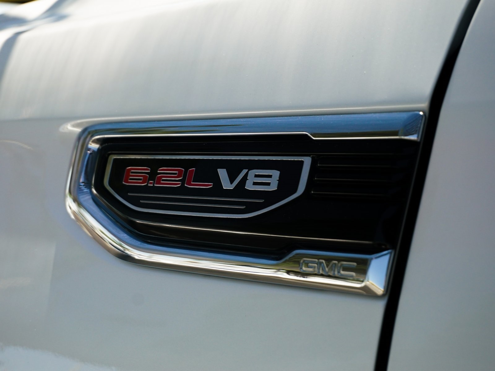 GMC Sierra 1500 6.2l Fender Badge