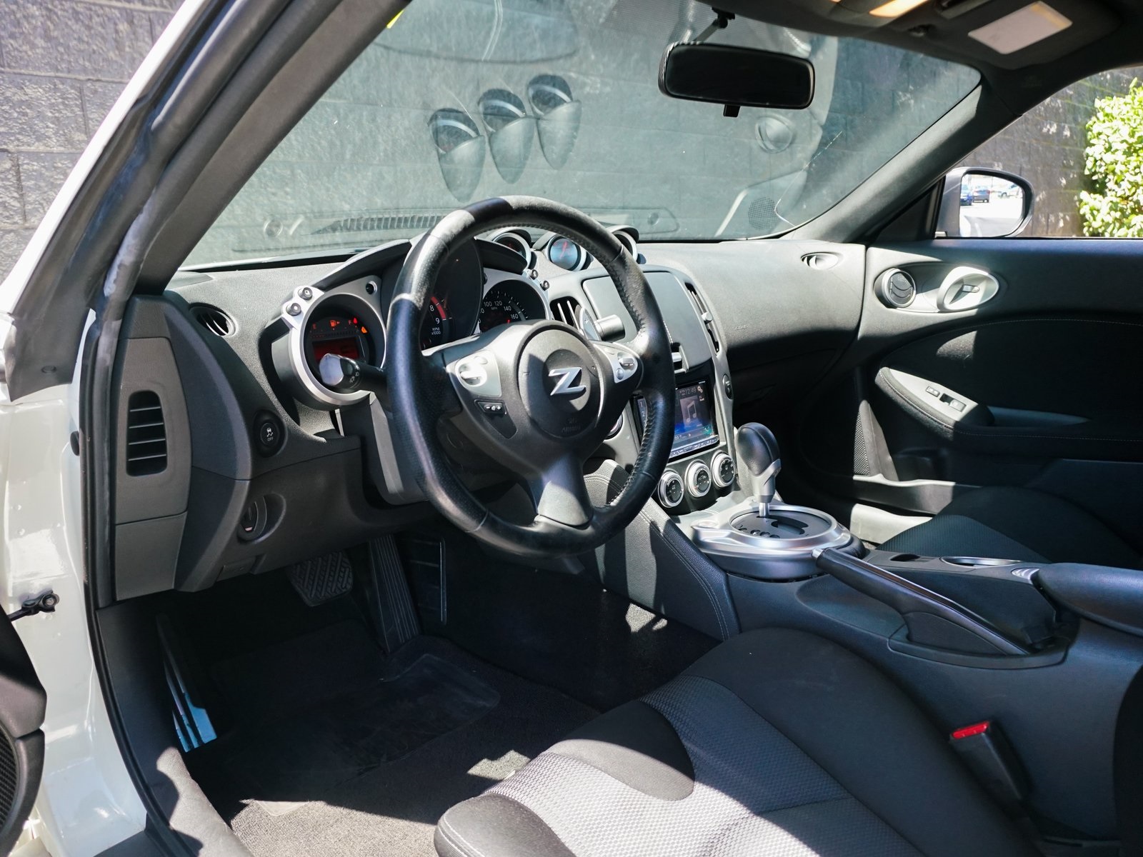 Sold 2014 Nissan 370Z Base in Montclair
