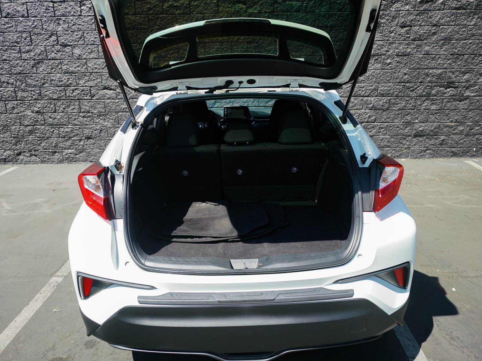 Sold 2019 Toyota C-HR XLE in Montclair