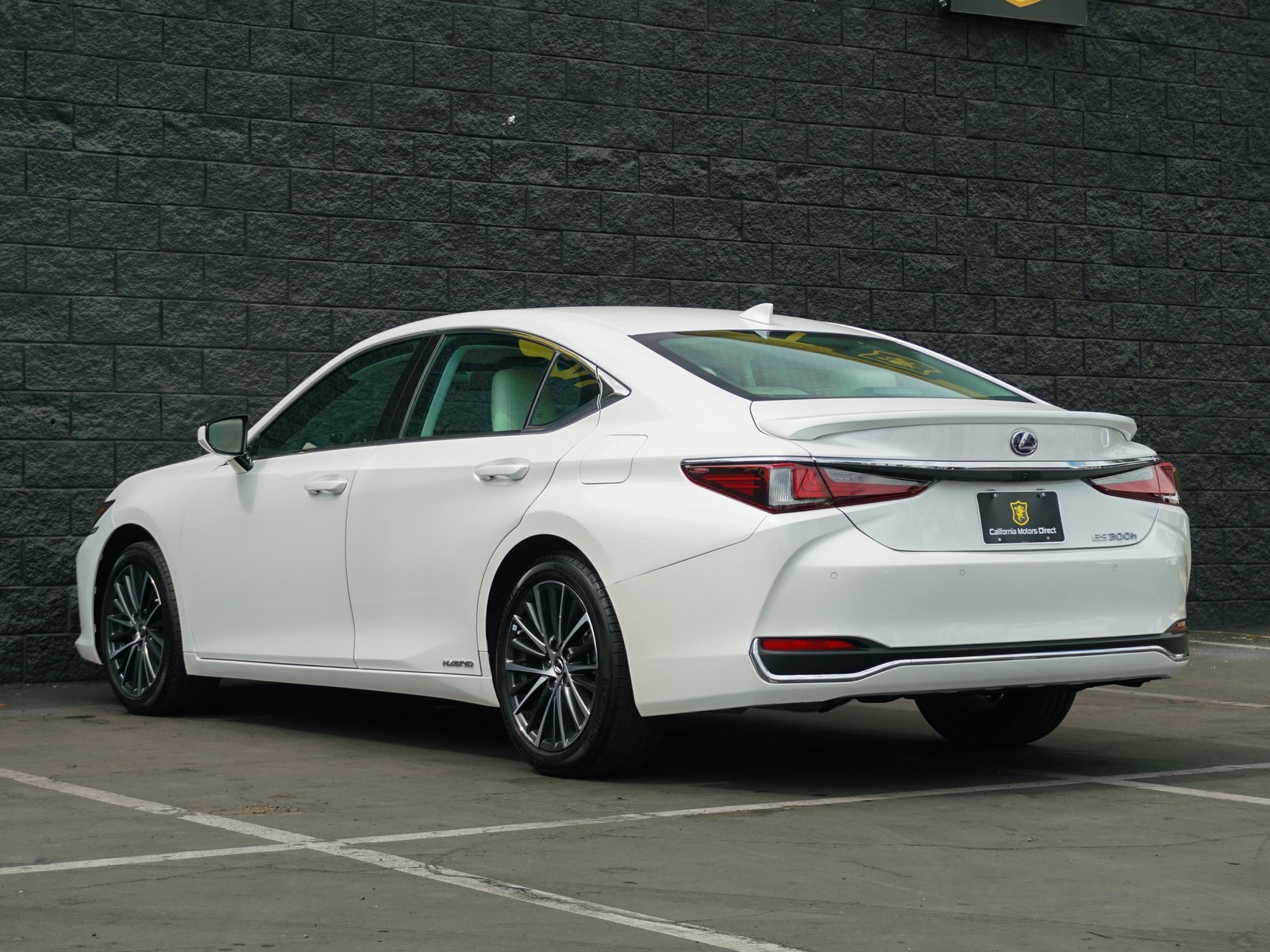 Sold 2022 Lexus ES 300h 300h in Montclair