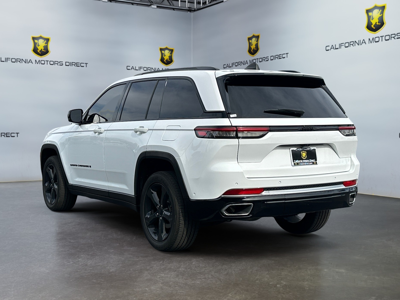 2023 Jeep Grand Cherokee Altitude photo 3