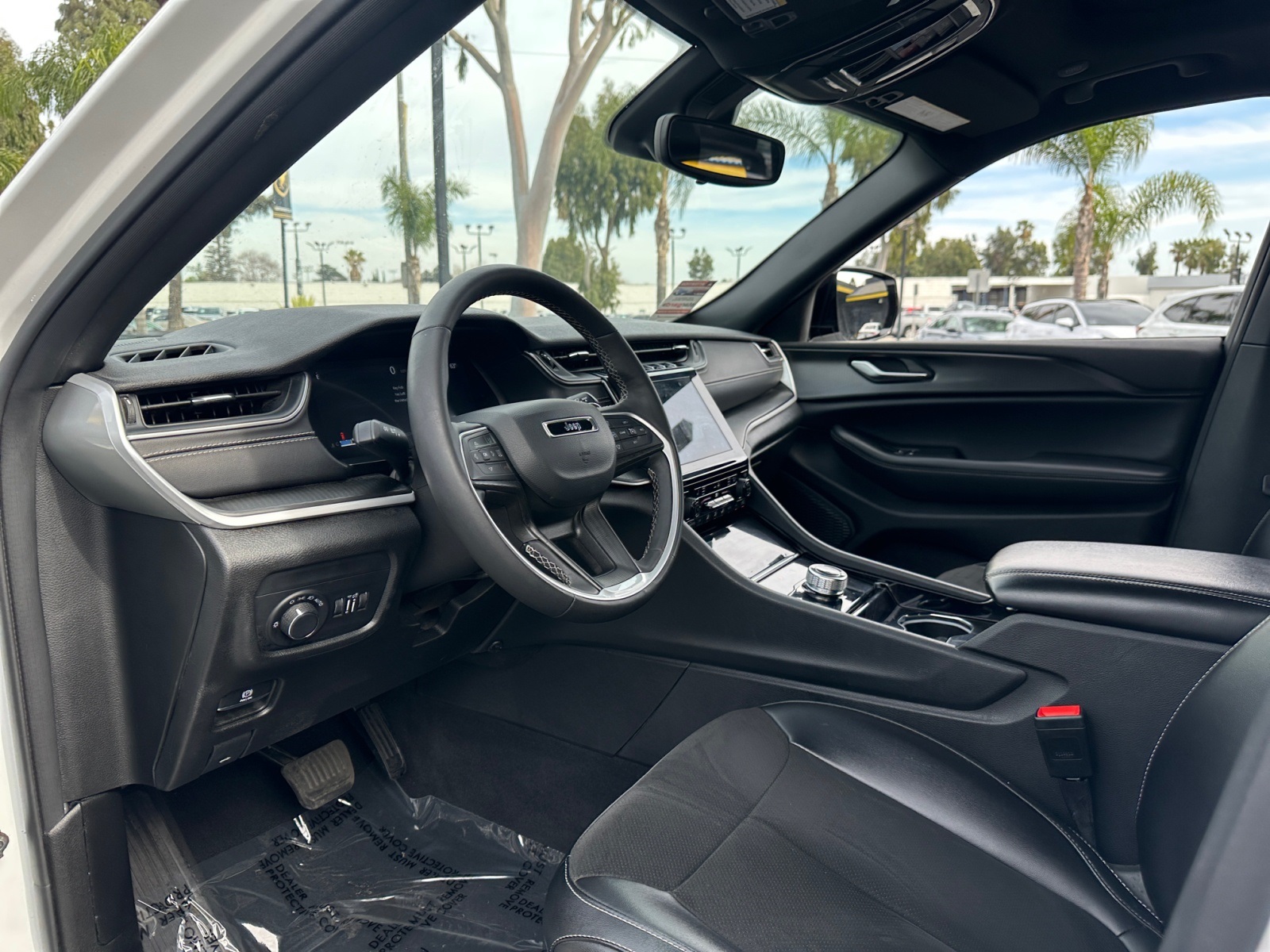 2023 Jeep Grand Cherokee Altitude photo 16
