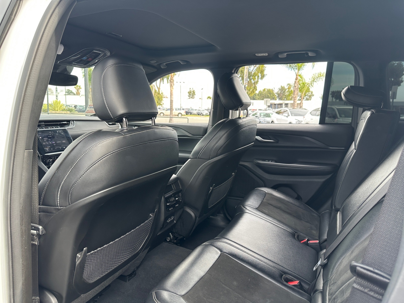 2023 Jeep Grand Cherokee Altitude photo 17