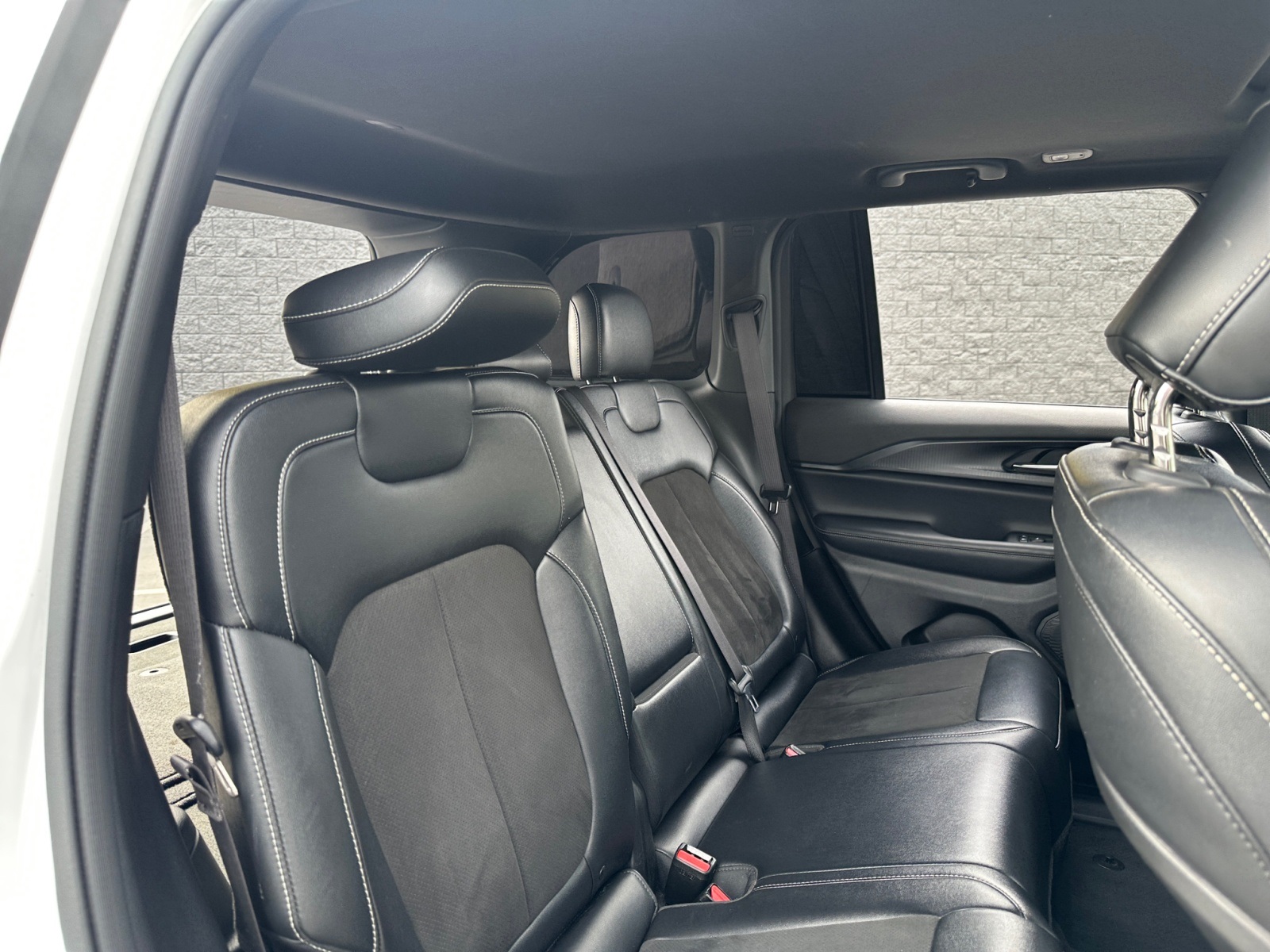 2023 Jeep Grand Cherokee Altitude photo 19