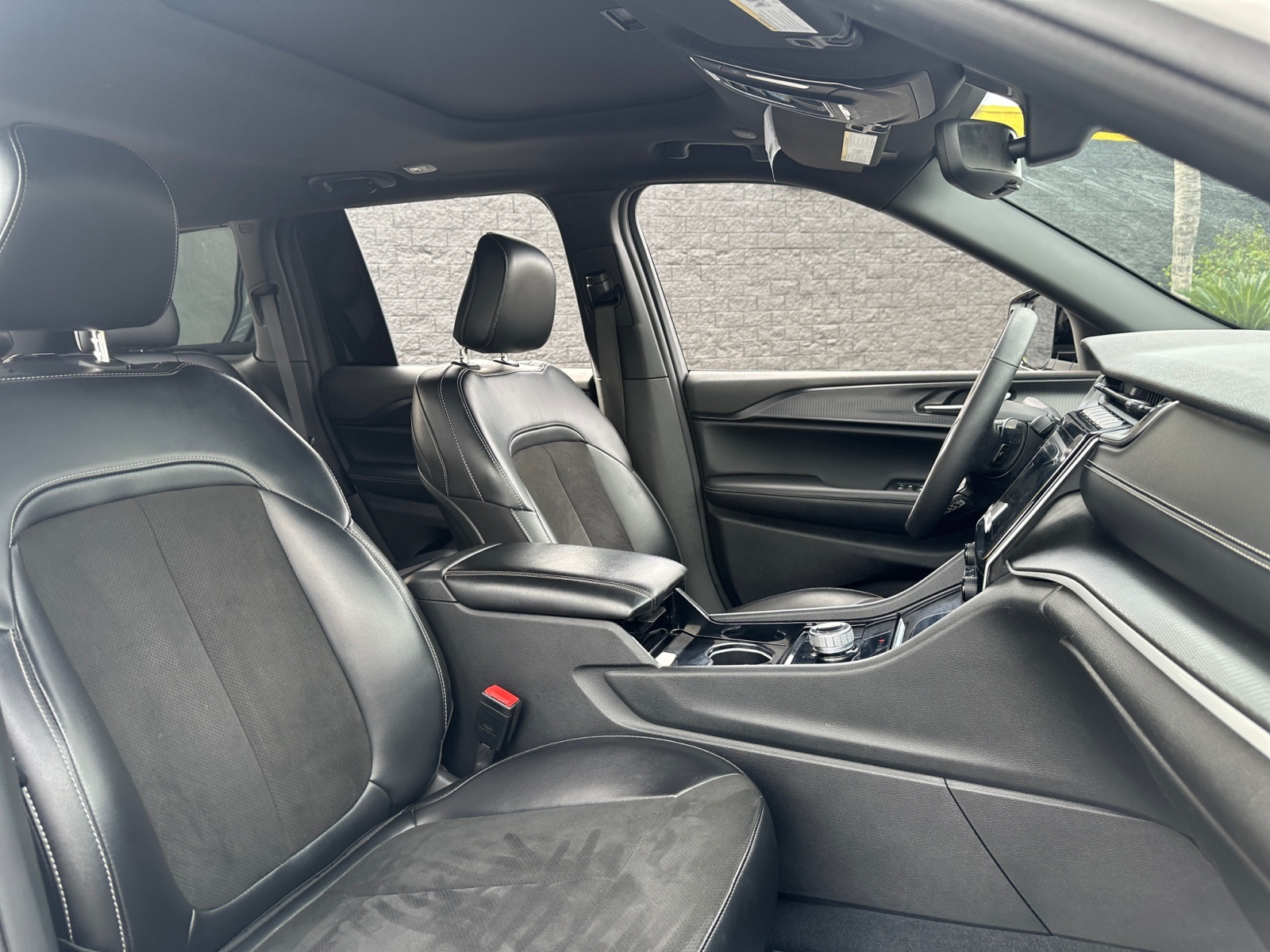 2023 Jeep Grand Cherokee Altitude photo 20