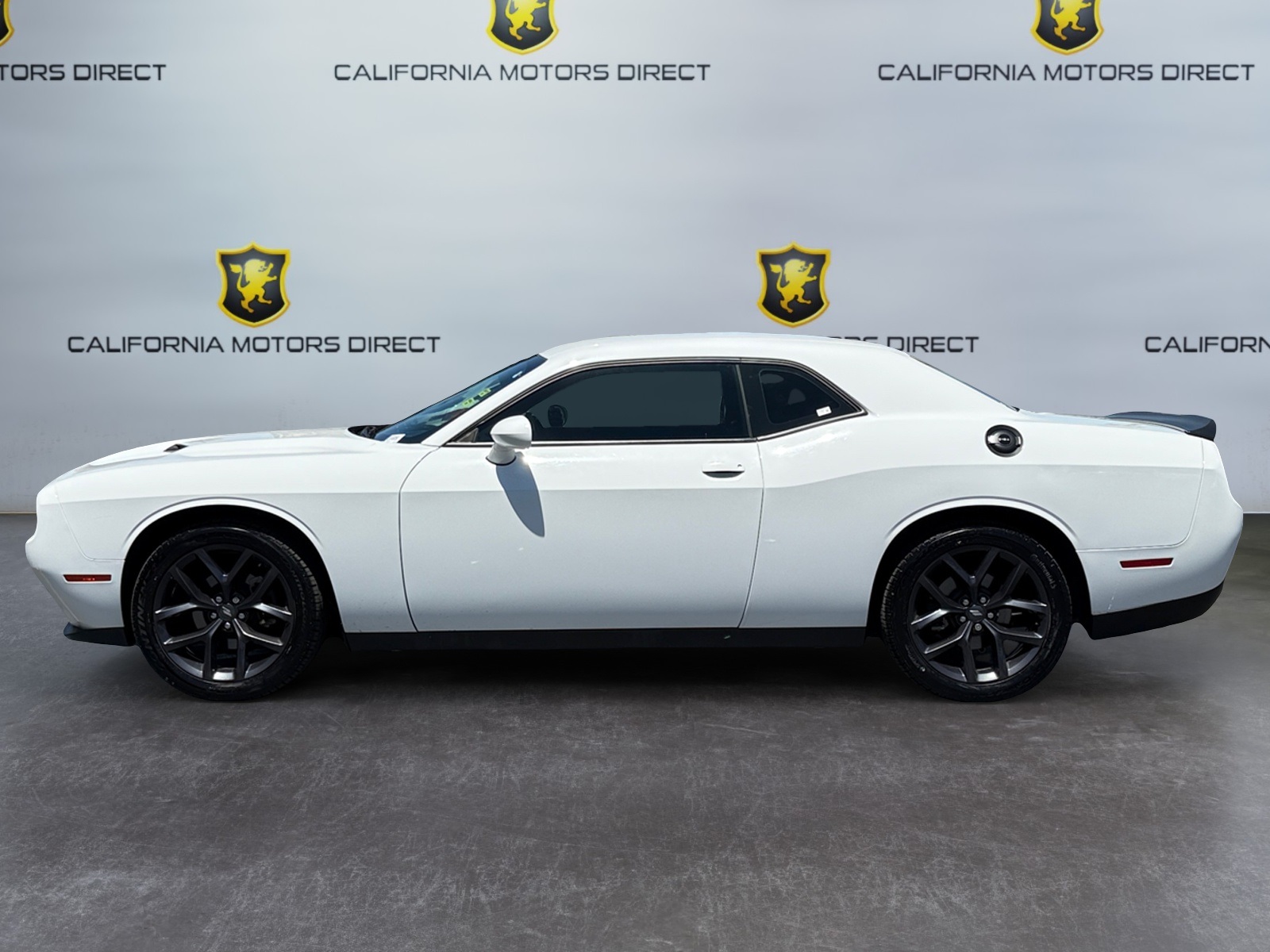 2020 Dodge Challenger SXT photo 3