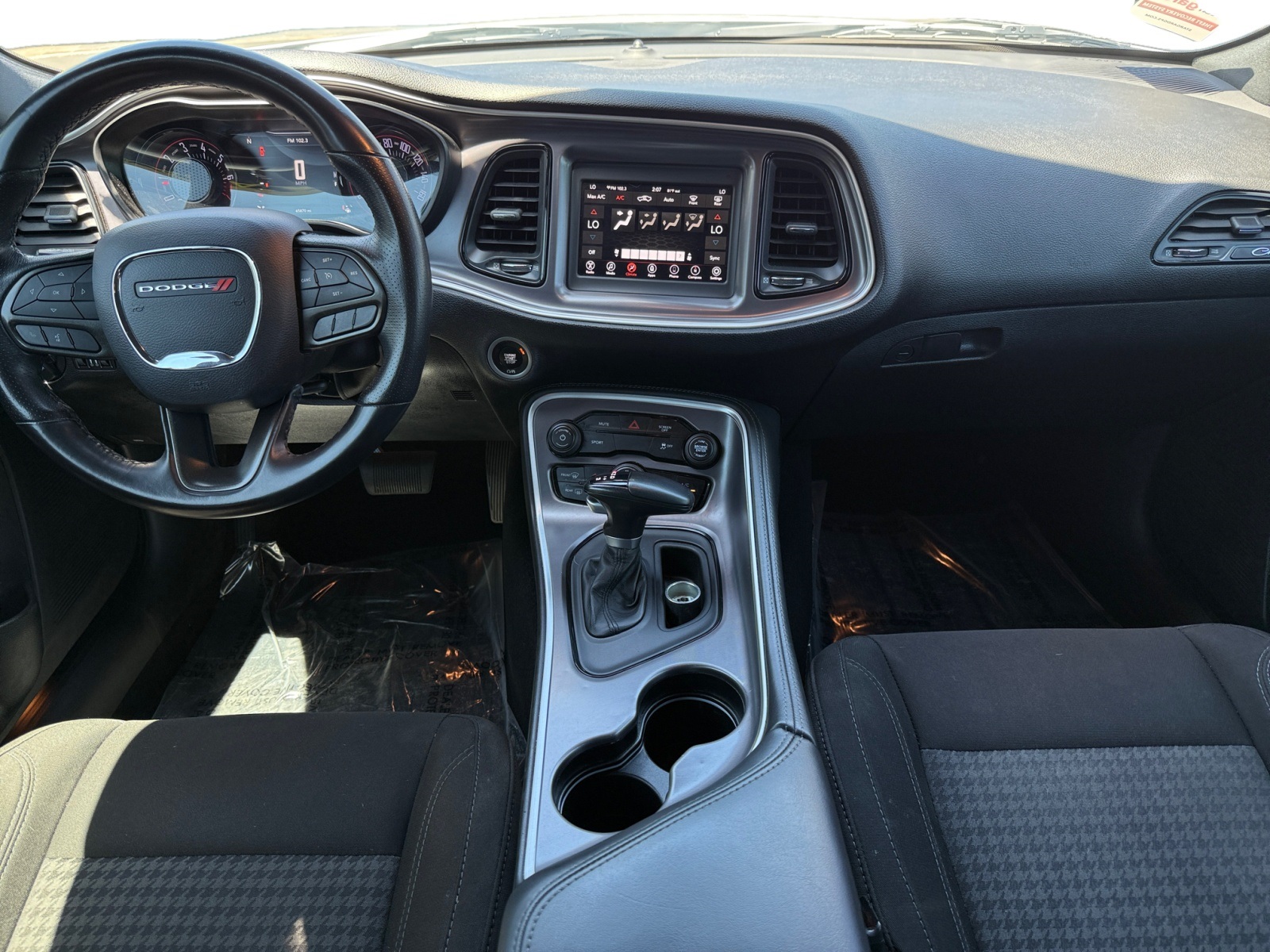 2020 Dodge Challenger SXT photo 11