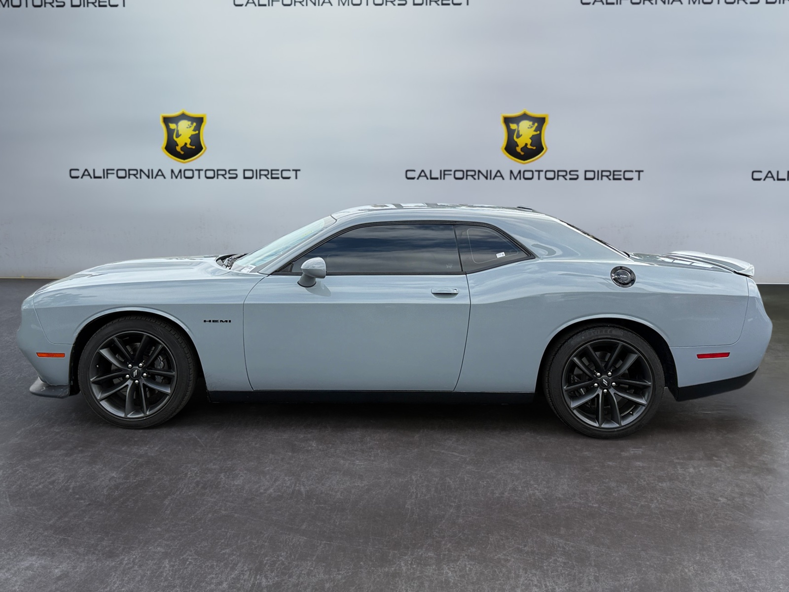 2021 Dodge Challenger R/T photo 2