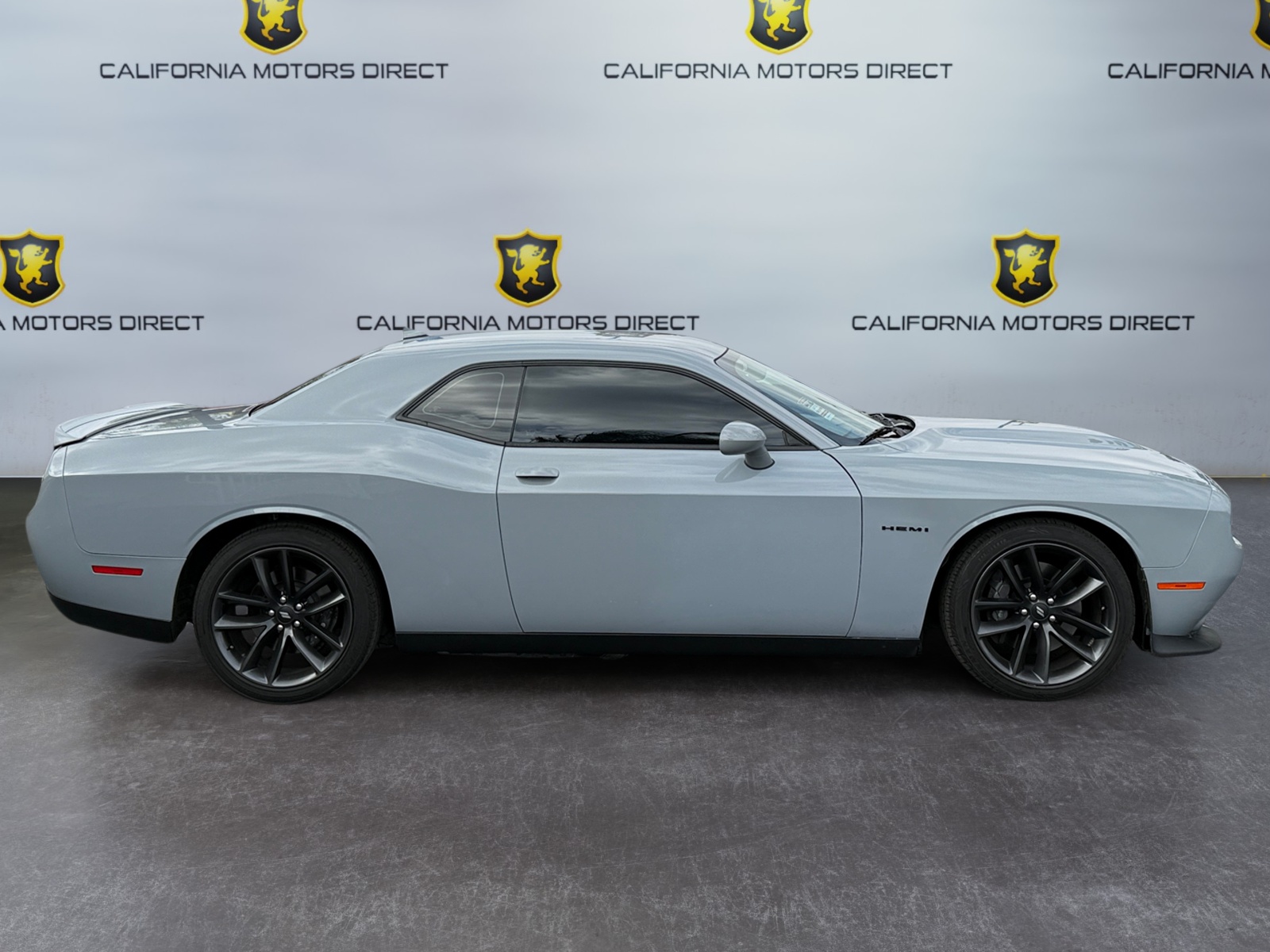 2021 Dodge Challenger R/T photo 6