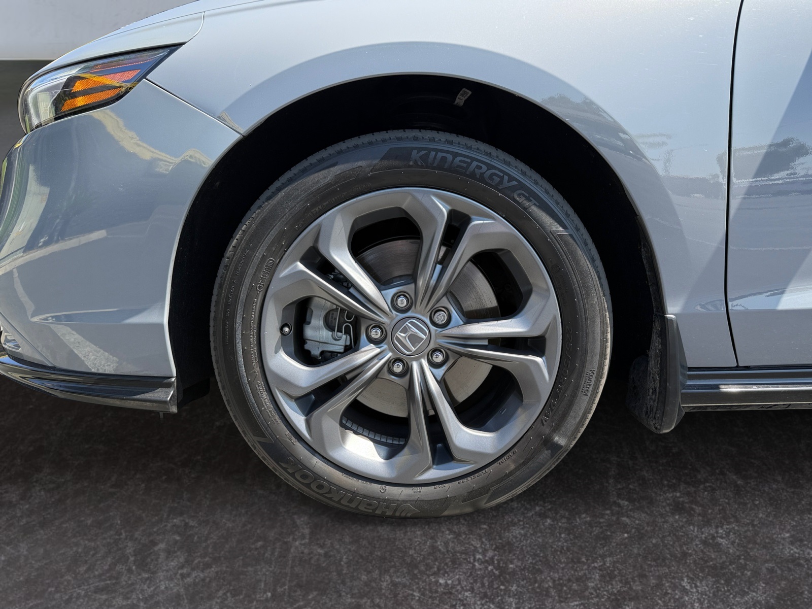 2023 Honda Accord Hybrid EX-L photo 13