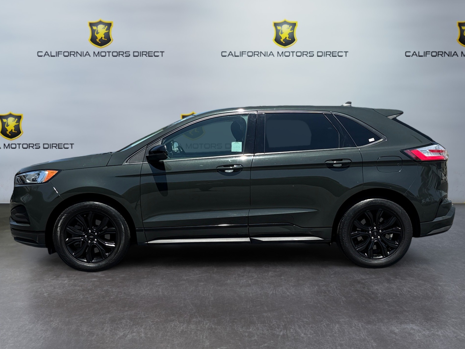 2022 Ford Edge SE photo 3