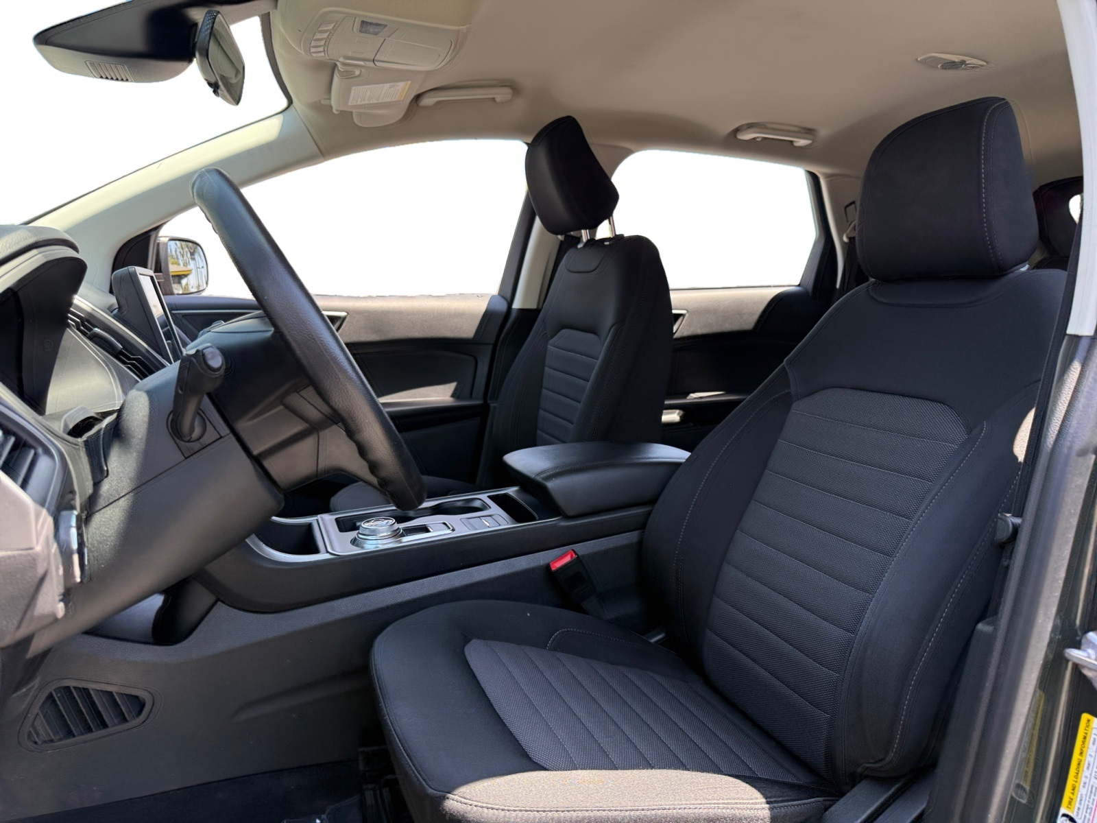2022 Ford Edge SE photo 10