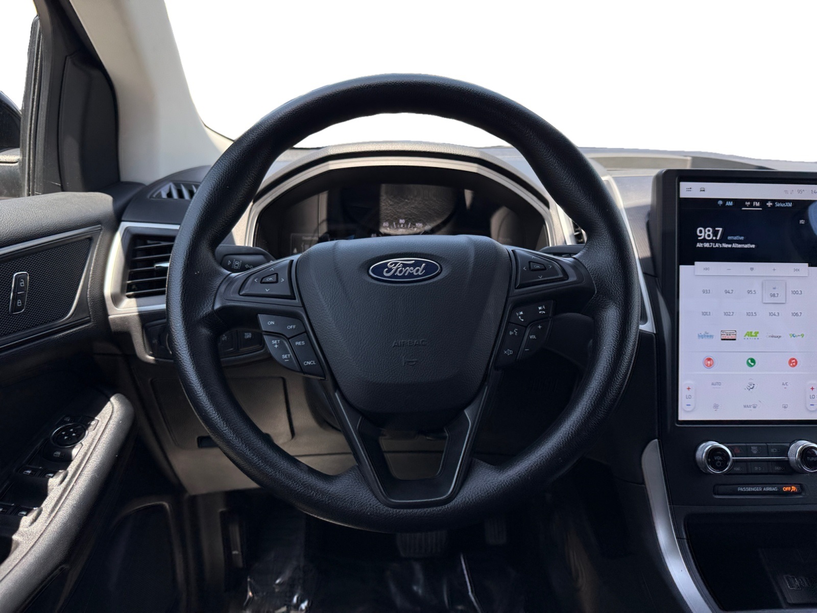 2022 Ford Edge SE photo 12