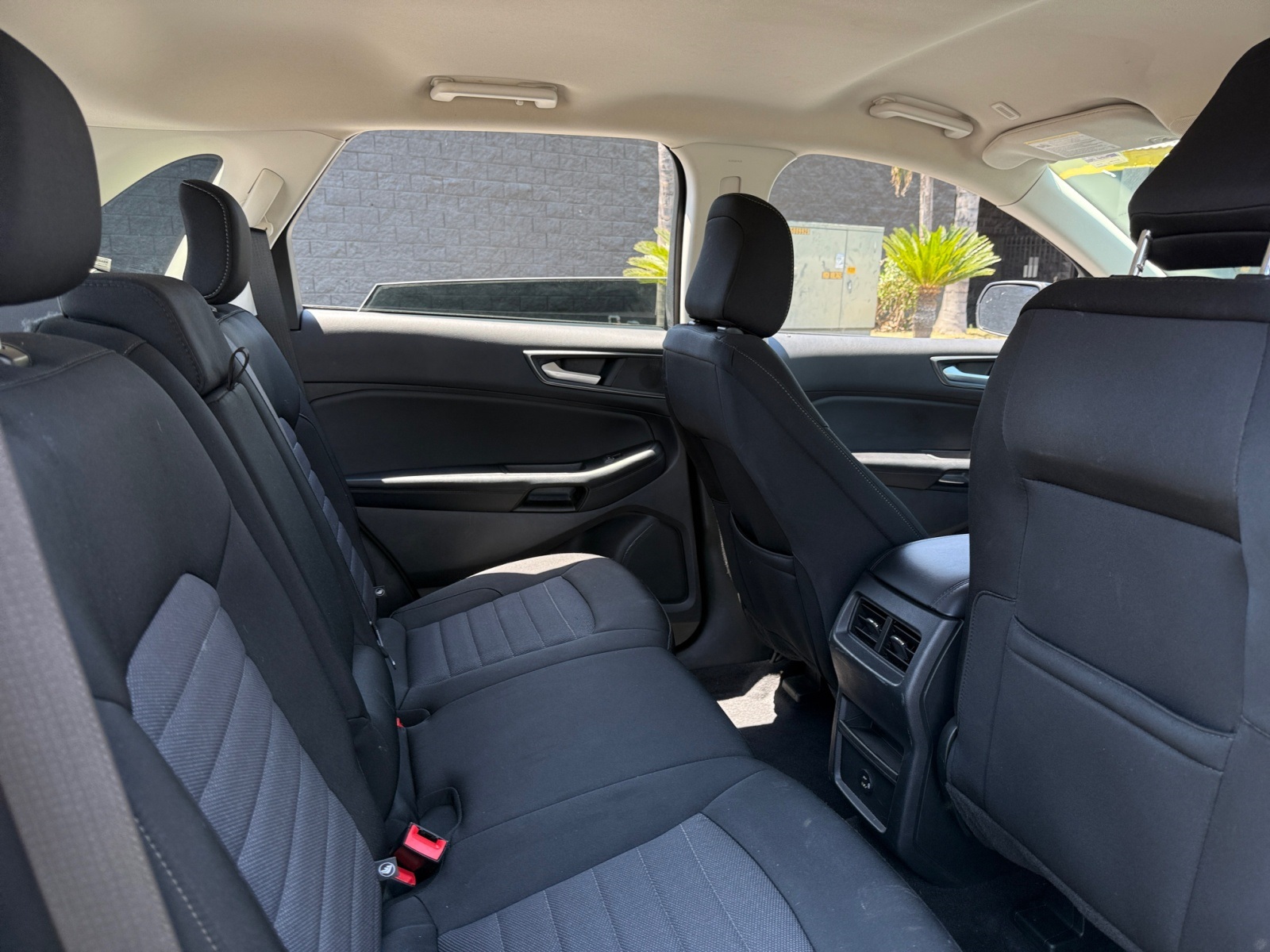 2022 Ford Edge SE photo 18