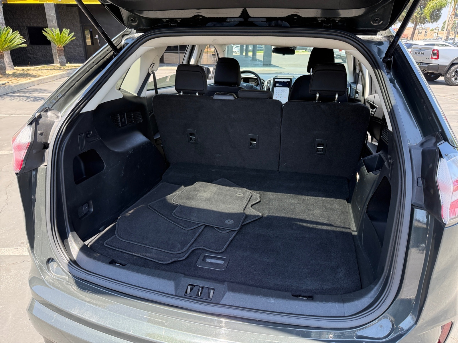2022 Ford Edge SE photo 21