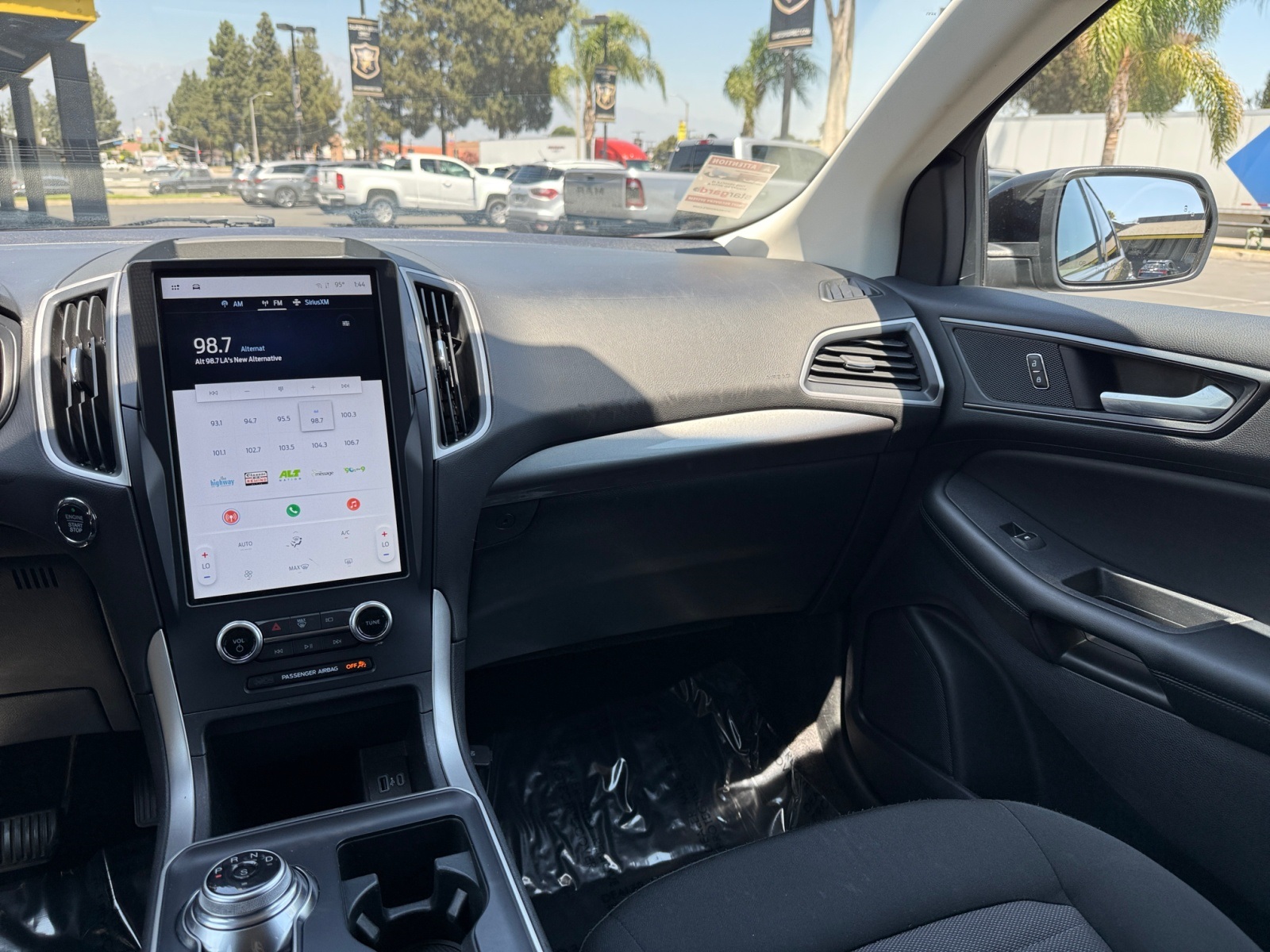 2022 Ford Edge SE photo 24
