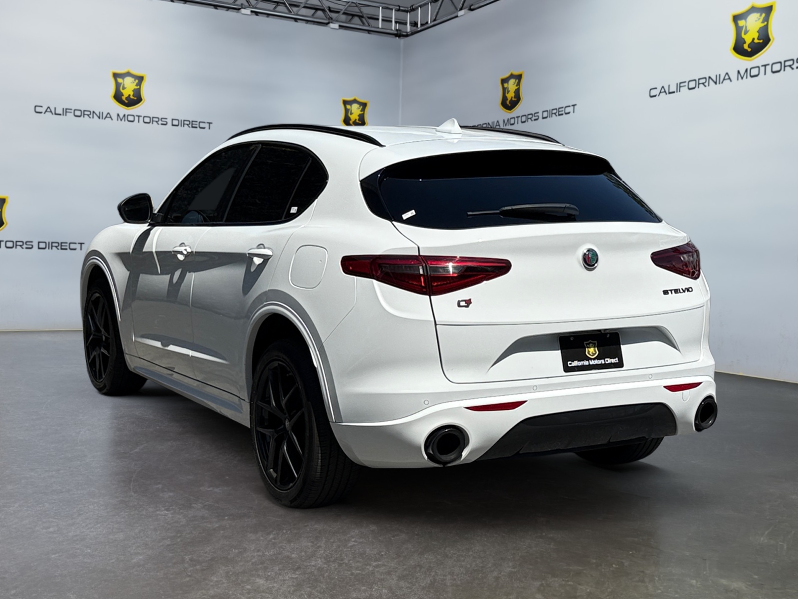 2020 Alfa Romeo Stelvio Ti photo 4