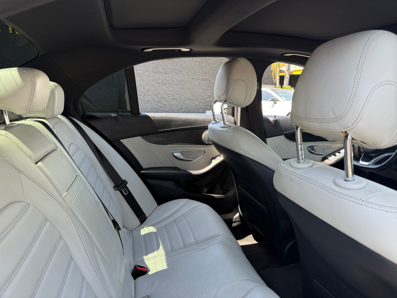 2016 Mercedes Benz C 450 AMG 4MATIC photo 17