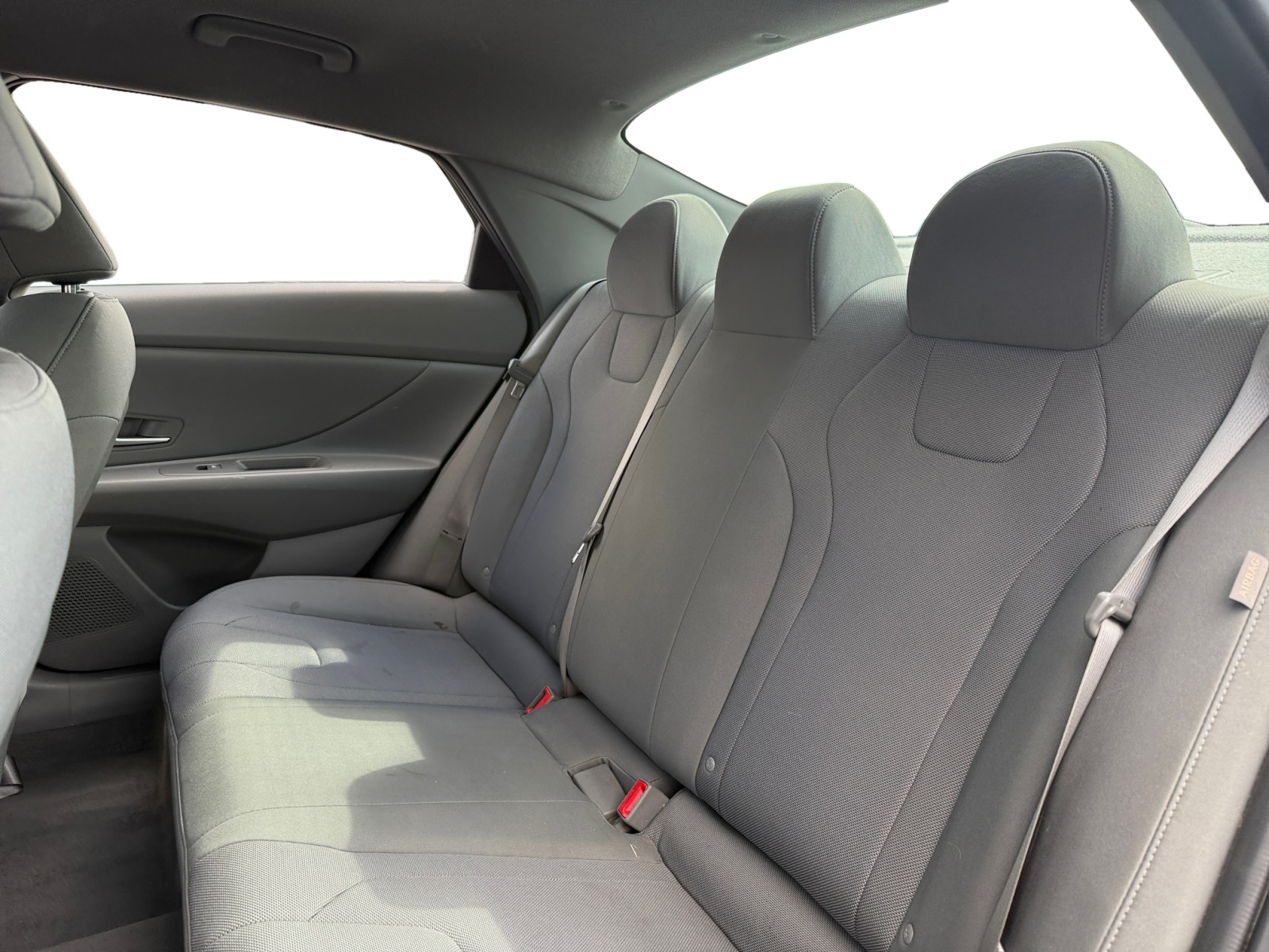 2025 Hyundai Elantra SE photo 14
