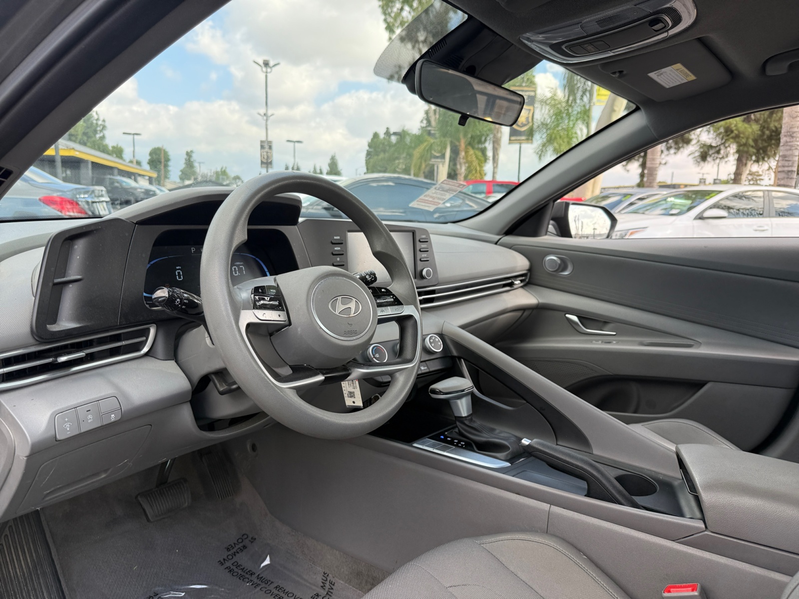 2025 Hyundai Elantra SE photo 16