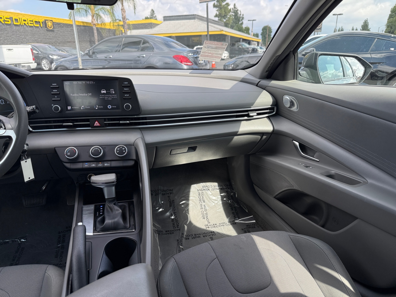 2025 Hyundai Elantra SE photo 24