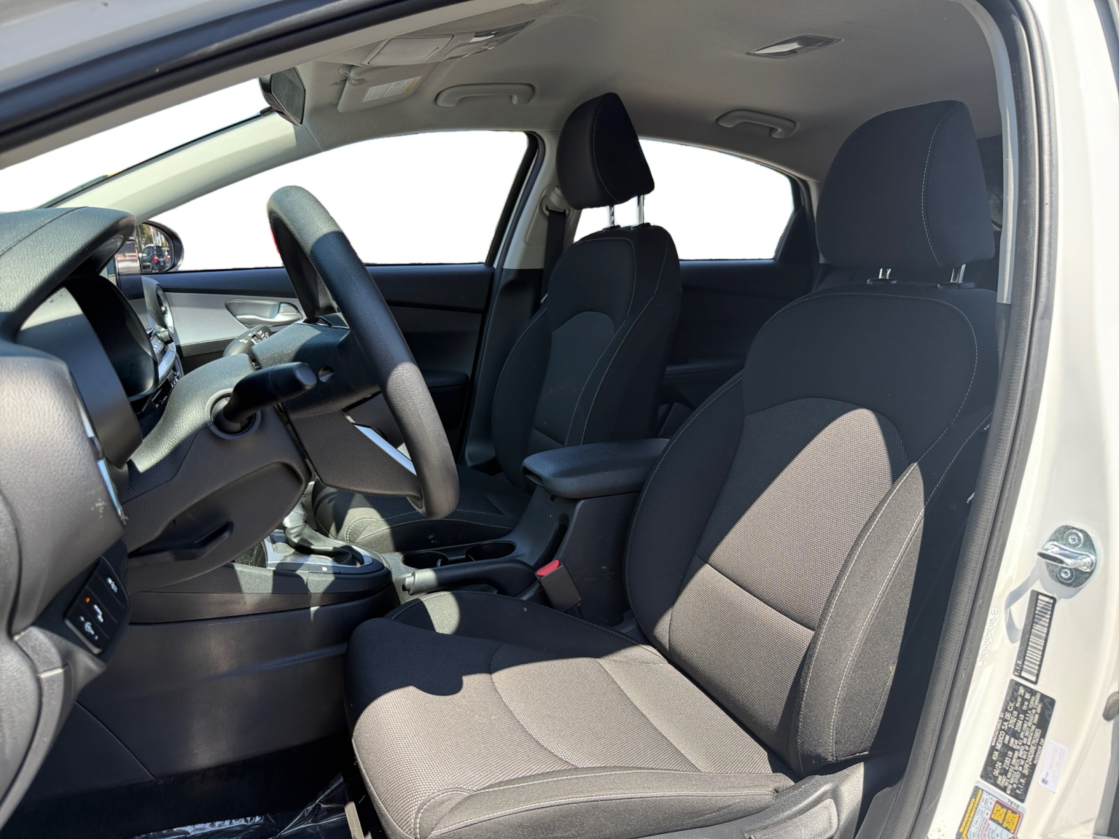 2024 Kia Forte LXS photo 9