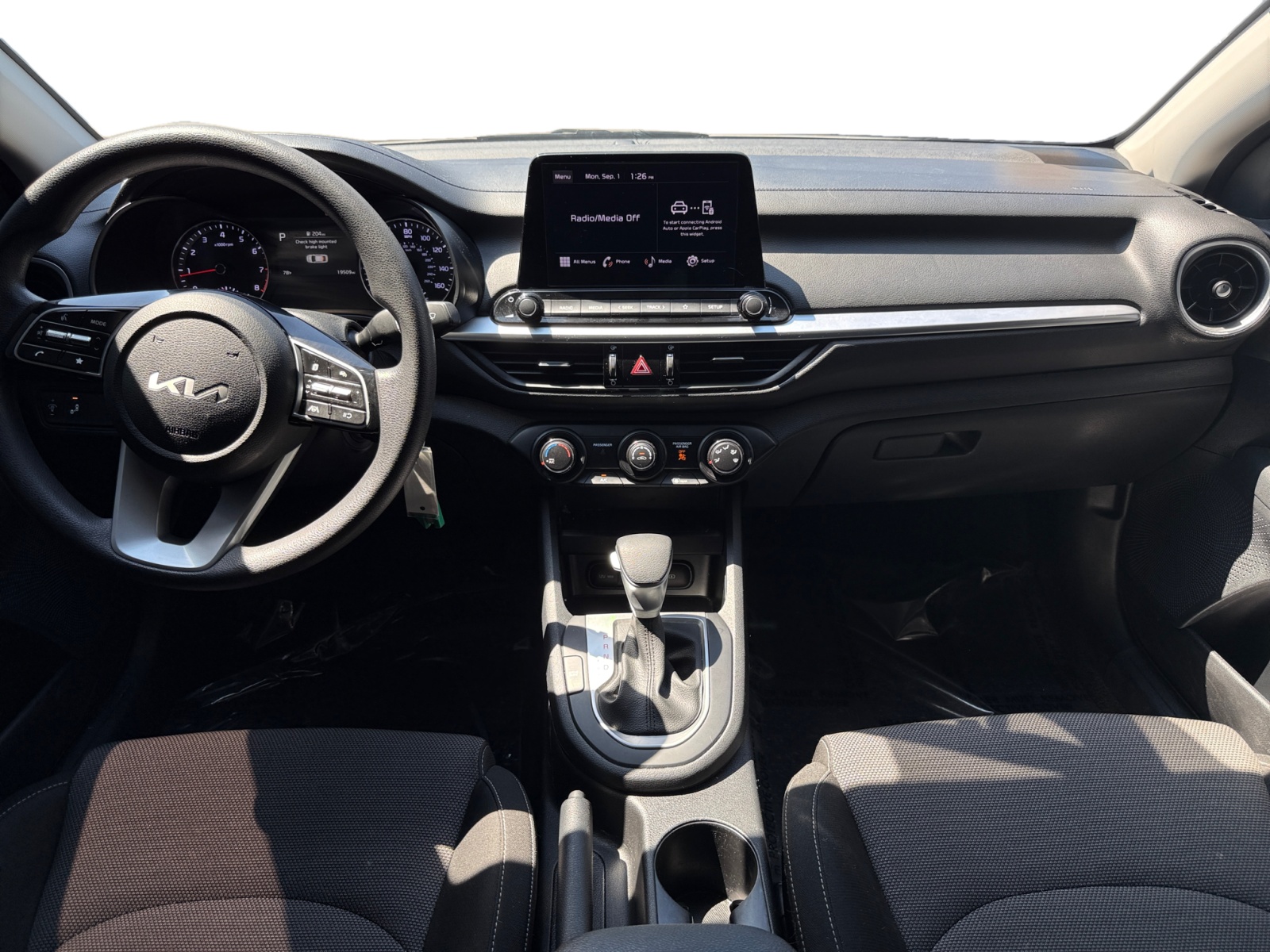 2024 Kia Forte LXS photo 10