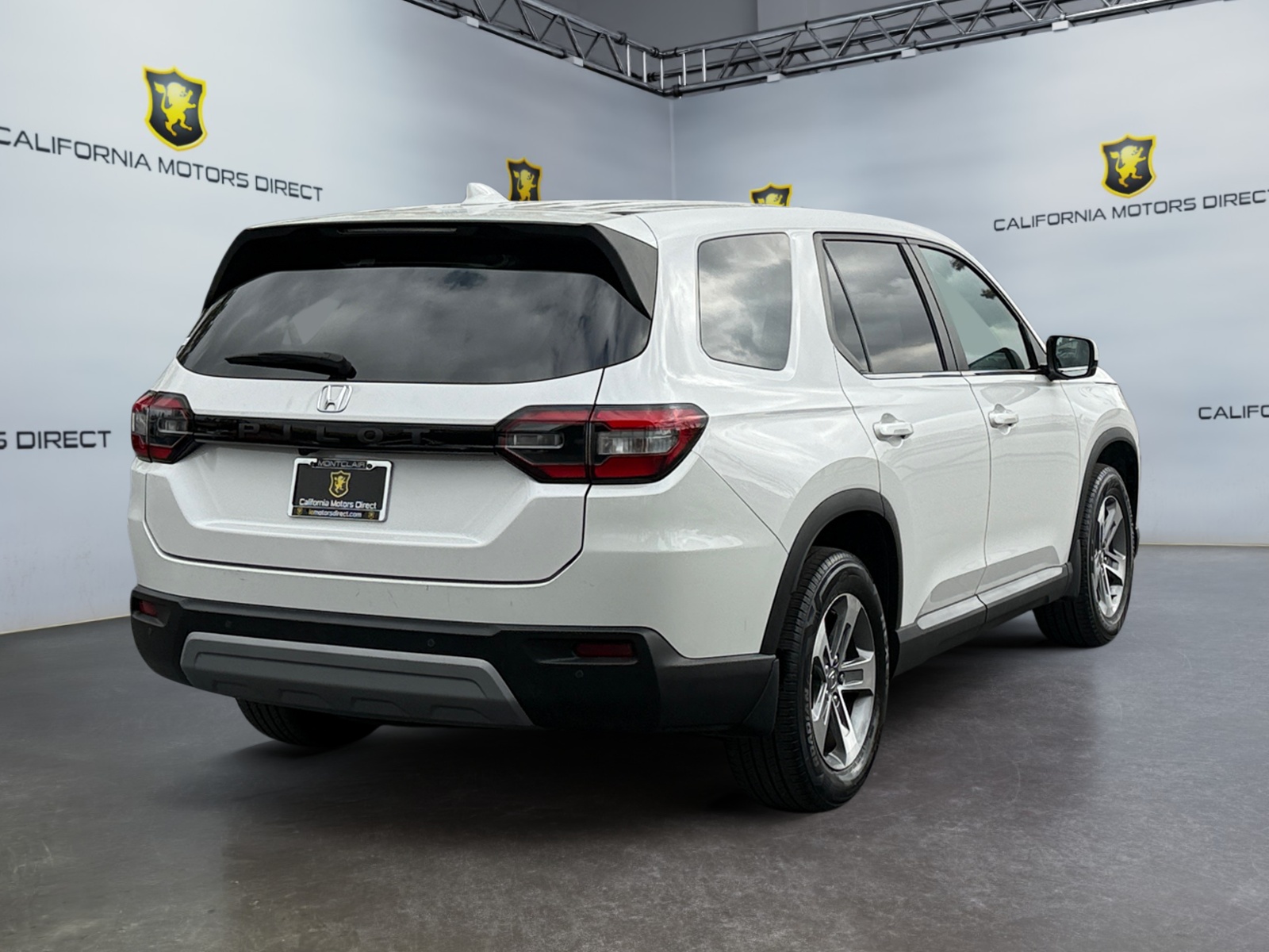 Sold 2023 Honda Pilot EX-L 8 Passenger in Montclair