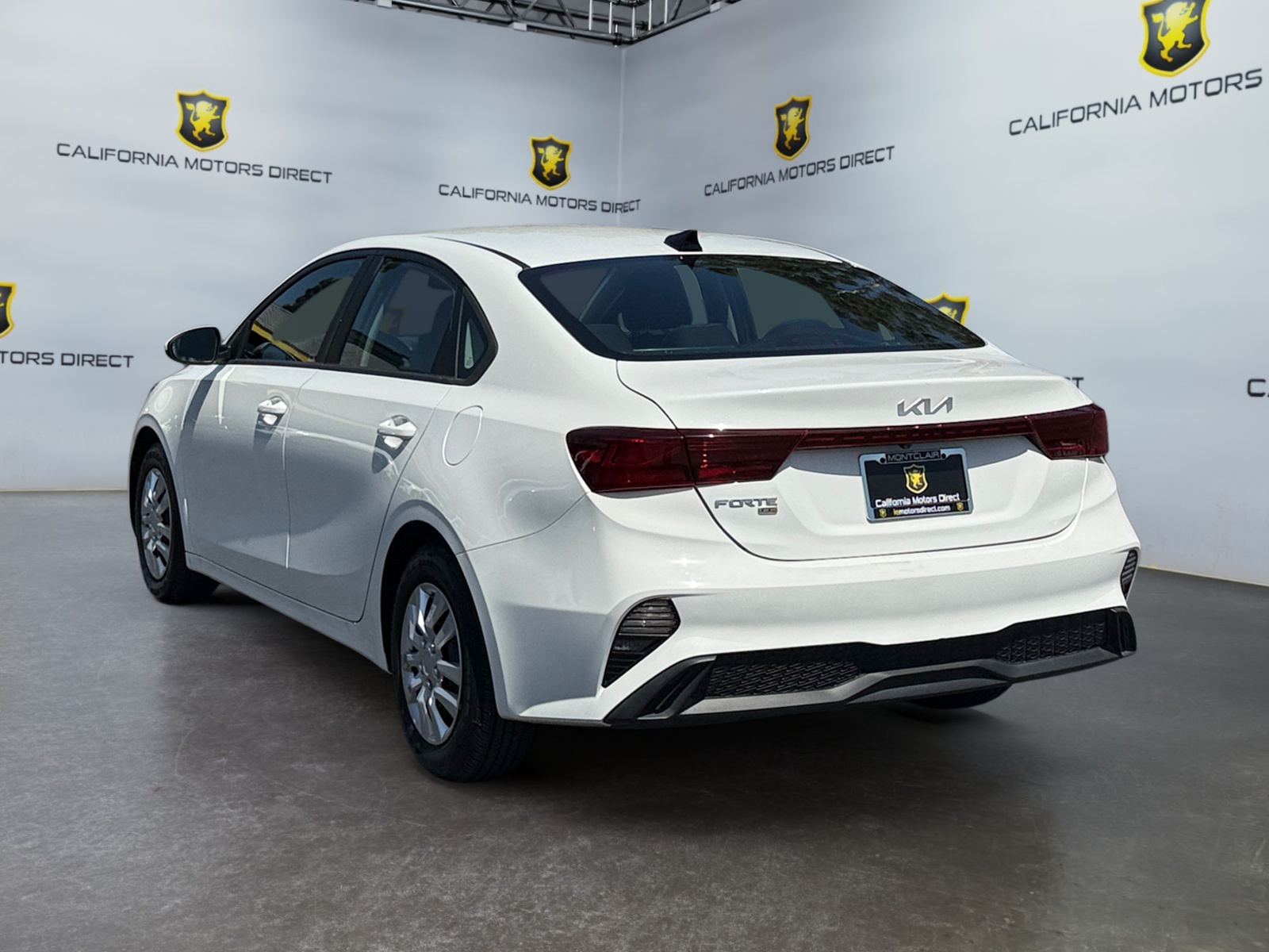 2023 Kia Forte LX photo 3
