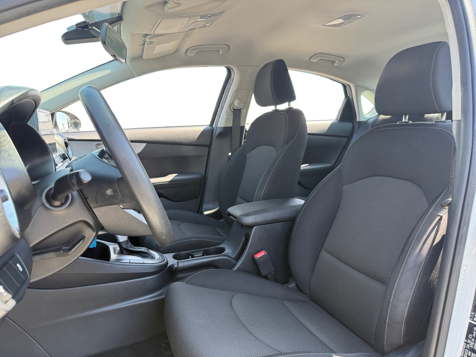 2023 Kia Forte LX photo 9