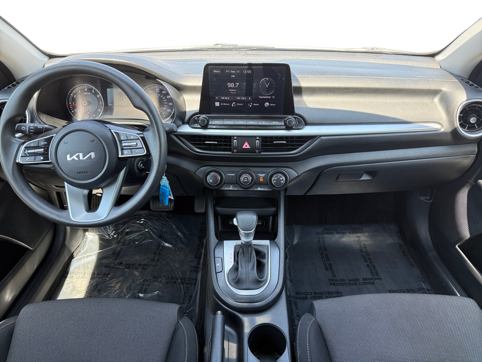 2023 Kia Forte LX photo 10