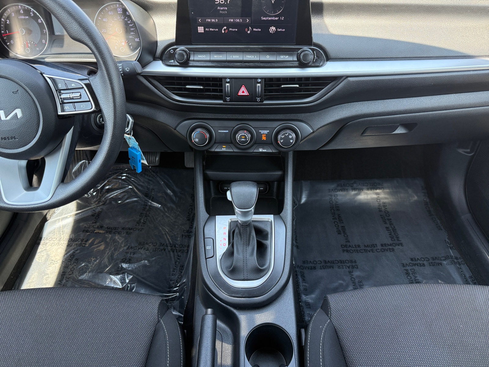 2023 Kia Forte LX photo 11