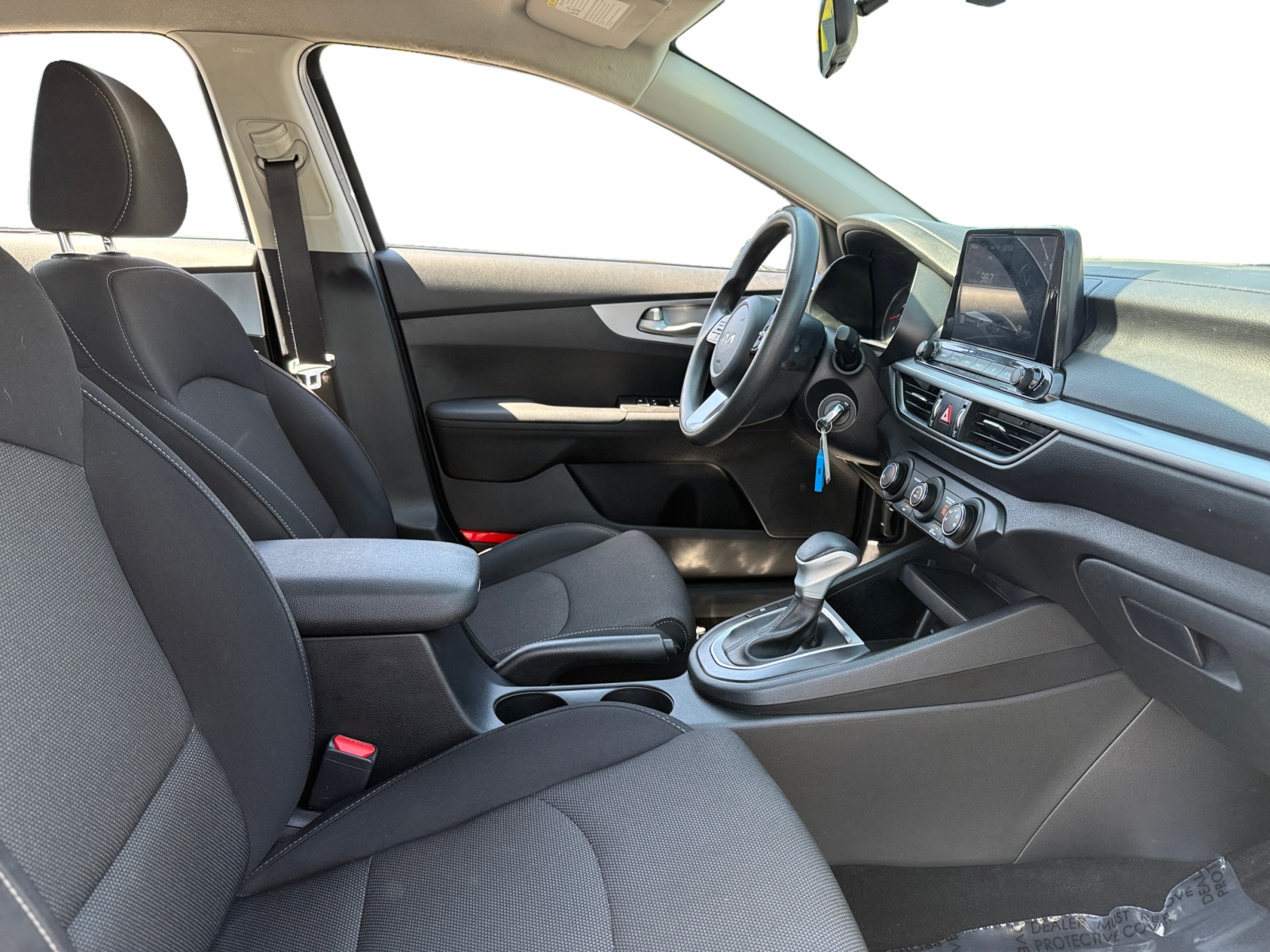 2023 Kia Forte LX photo 14