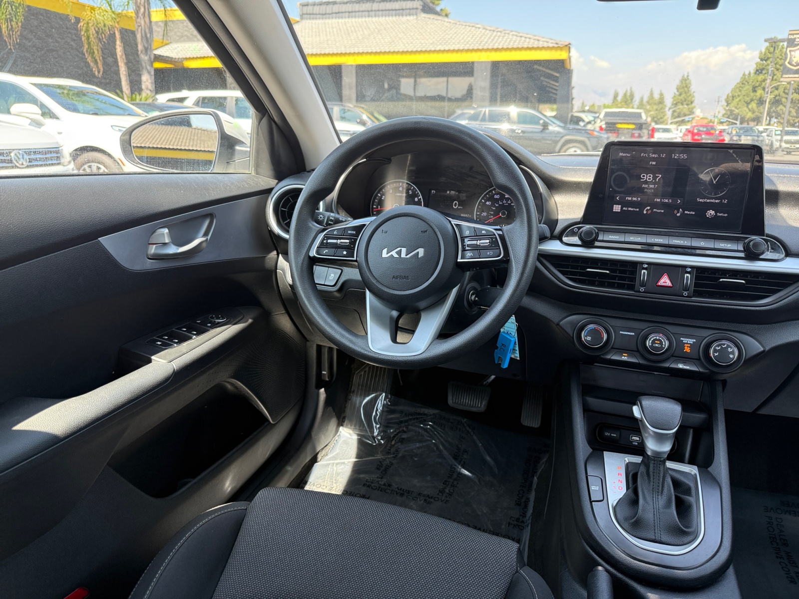 2023 Kia Forte LX photo 22