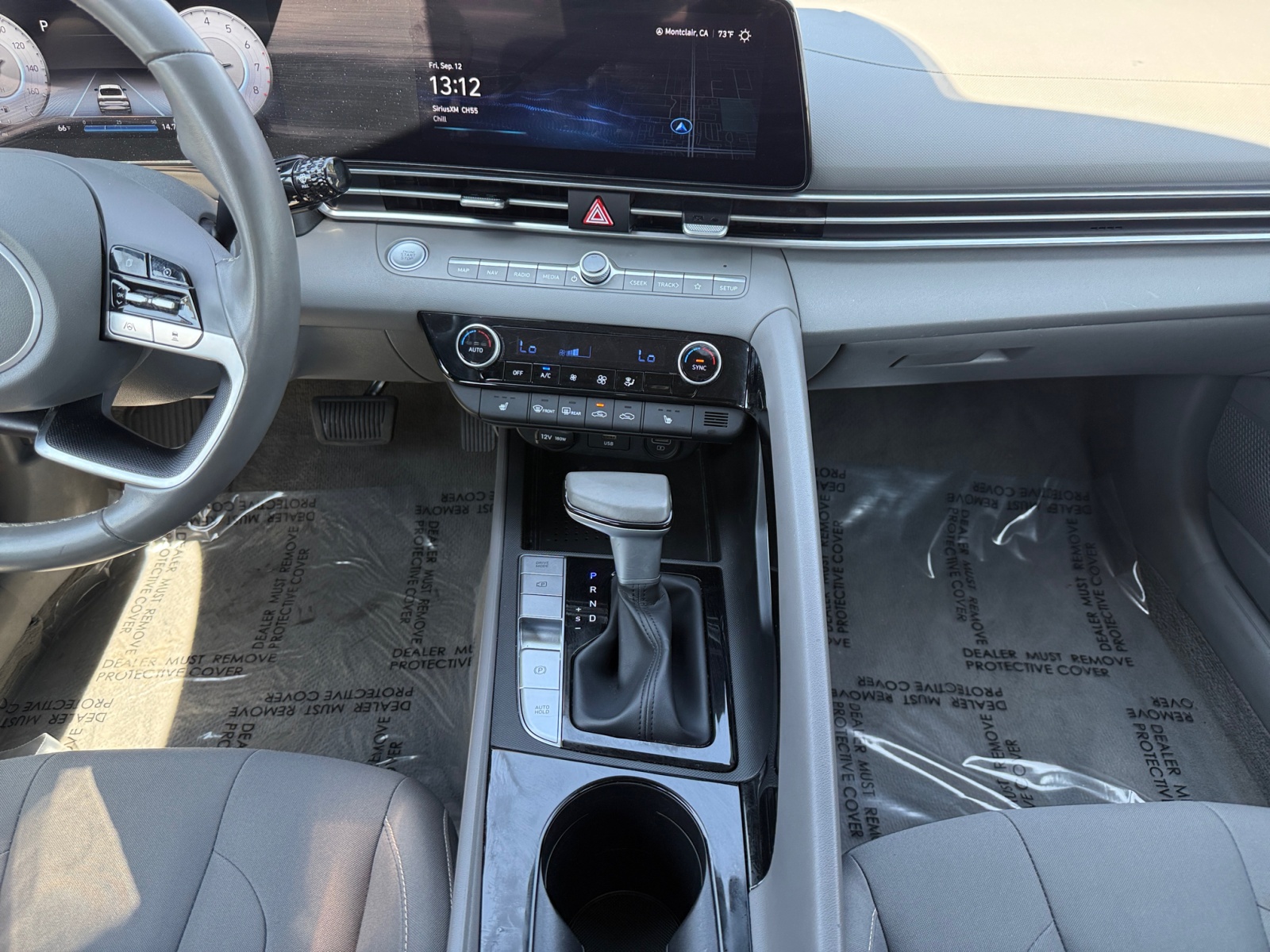 2023 Hyundai Elantra SEL photo 12