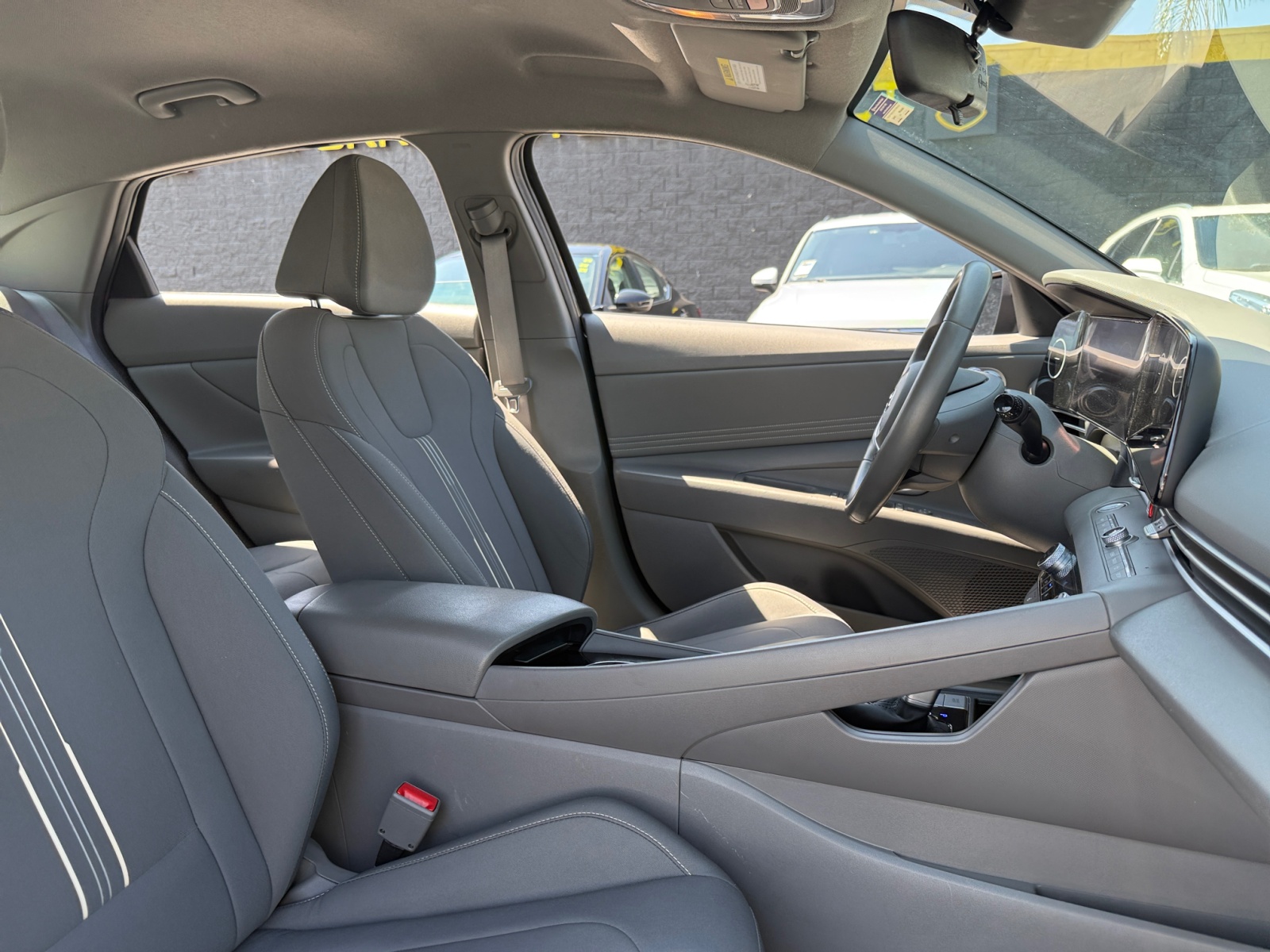 2023 Hyundai Elantra SEL photo 20