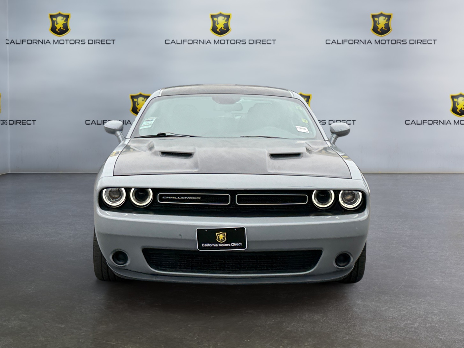 2021 Dodge Challenger SXT photo 3
