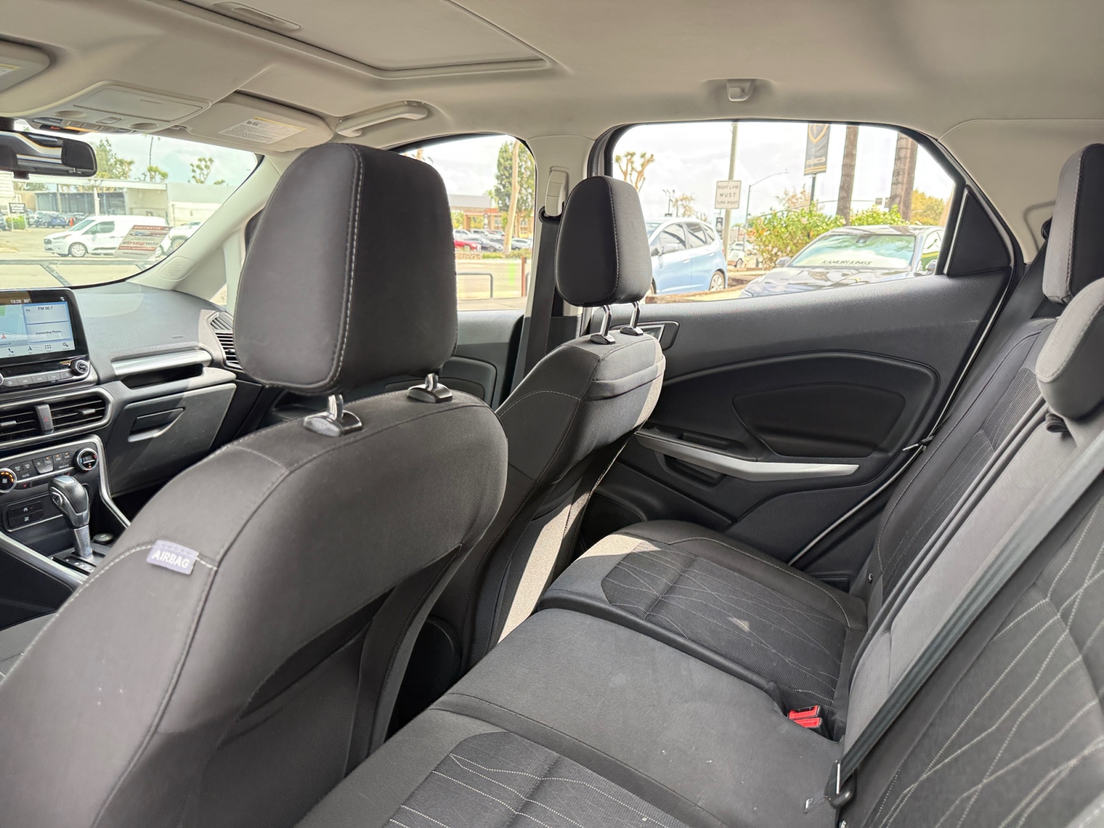 2018 Ford EcoSport SE photo 16