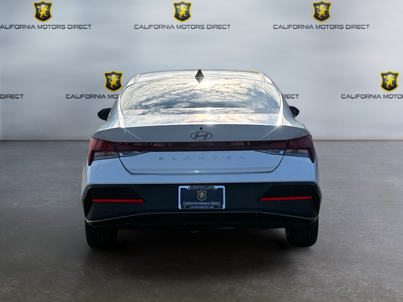 2024 Hyundai Elantra SEL photo 4