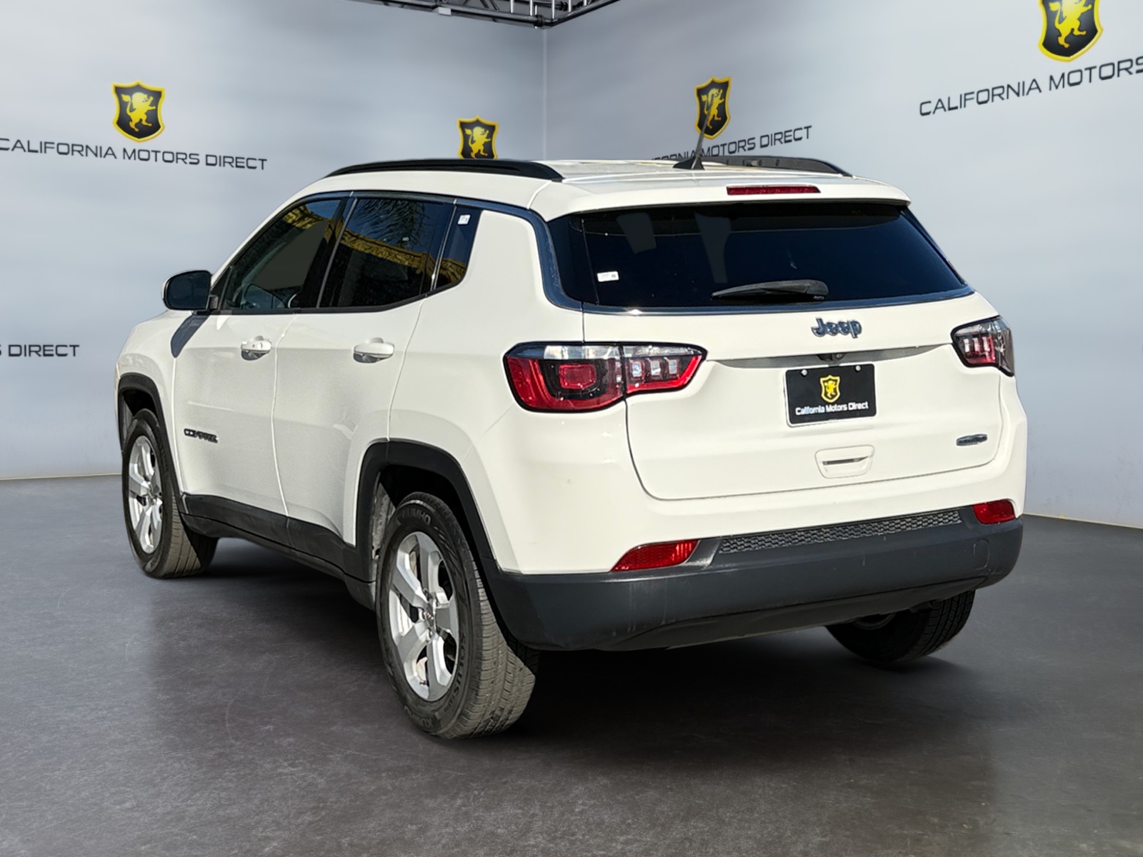 2020 Jeep Compass Latitude photo 2