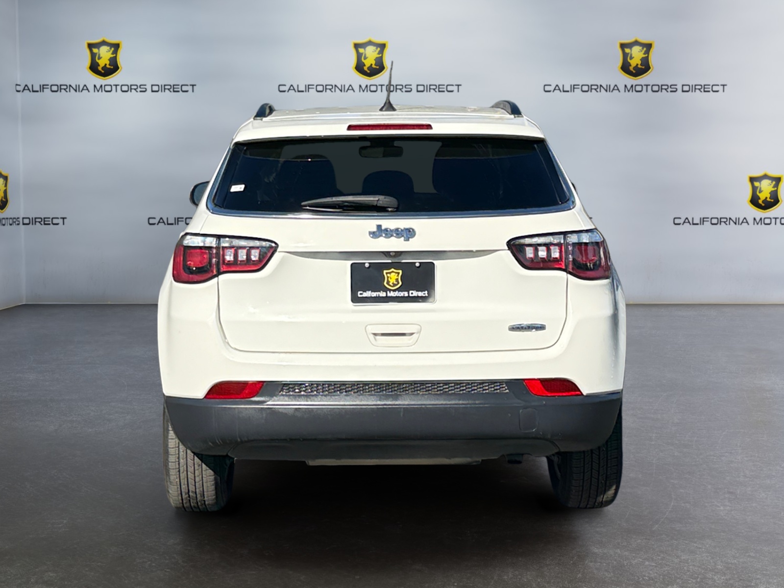 2020 Jeep Compass Latitude photo 3