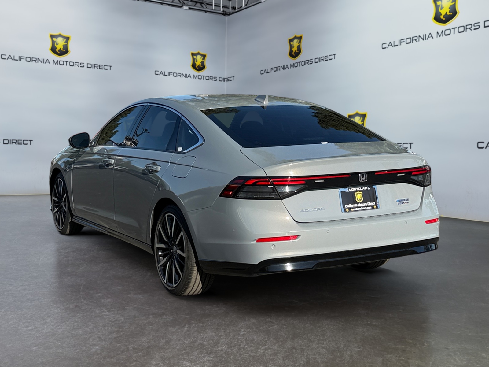 2023 Honda Accord Hybrid Touring photo 3