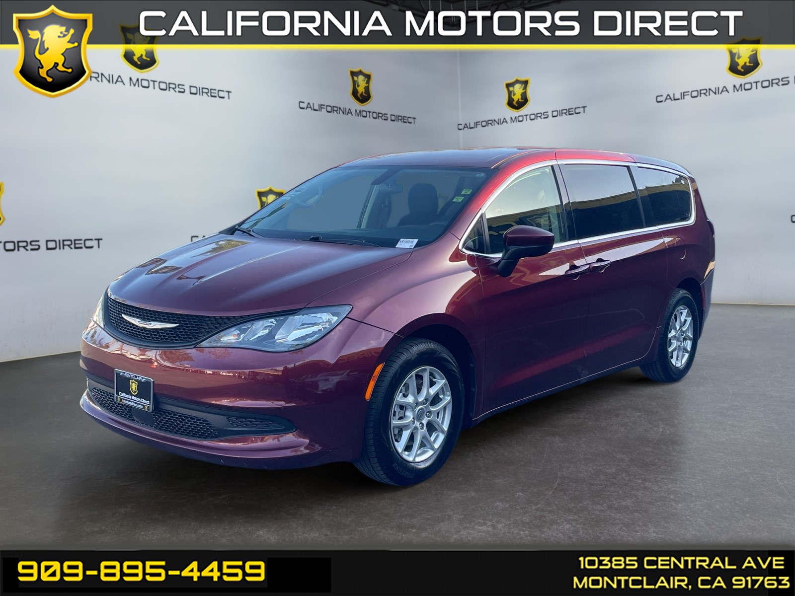 2022 Chrysler Voyager LX's photo