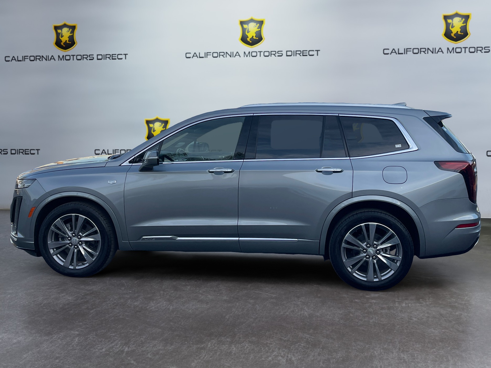 Sold 2025 Cadillac XT6 FWD Premium Luxury in Montclair